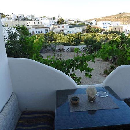 Andreas Studio With Private Parcking Apartment Triovasalos ภายนอก รูปภาพ