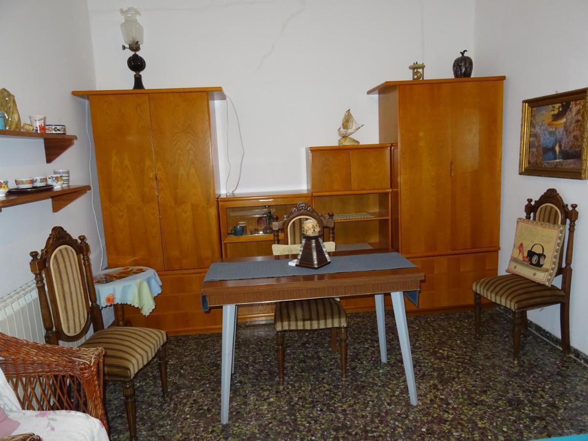 Andreas Studio With Private Parcking Apartment Triovasalos ภายนอก รูปภาพ